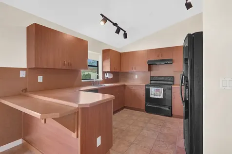 11 Lytton Lane Palm Coast FL 32137