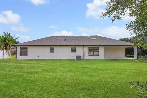 11 Lytton Lane Palm Coast FL 32137