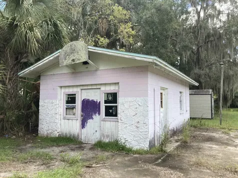 111 W Oak Street Palatka FL 32177