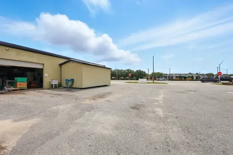 110 N State Road 19 Palatka FL 32177