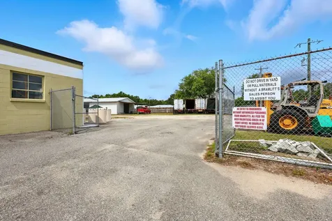 110 N State Road 19 Palatka FL 32177