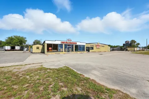 110 N State Road 19 Palatka FL 32177