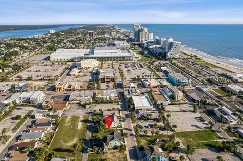 24 S Grandview Avenue Daytona Beach FL 32118