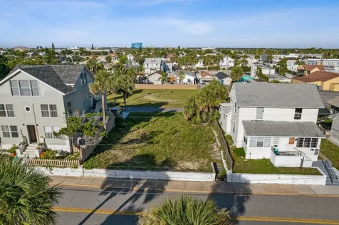 24 S Grandview Avenue Daytona Beach FL 32118