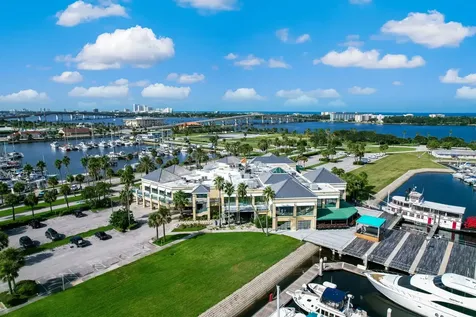 24 S Grandview Avenue Daytona Beach FL 32118