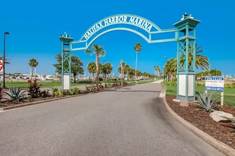 24 S Grandview Avenue Daytona Beach FL 32118