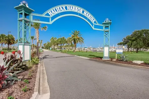24 S Grandview Avenue Daytona Beach FL 32118