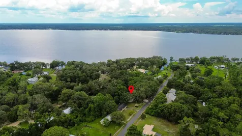 112 River Road Drive Palatka FL 32177