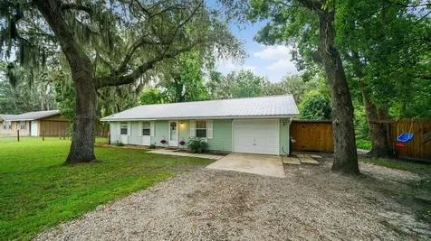 112 River Road Drive Palatka FL 32177