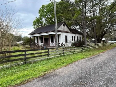 329 Horseman Club Palatka FL 32177