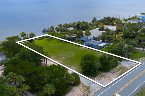 8912 Heckscher Jacksonville FL 32226
