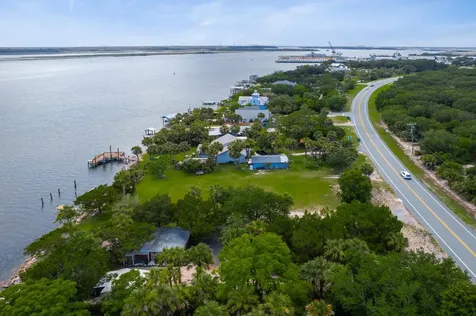 8912 Heckscher Jacksonville FL 32226