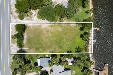 8912 Heckscher Jacksonville FL 32226