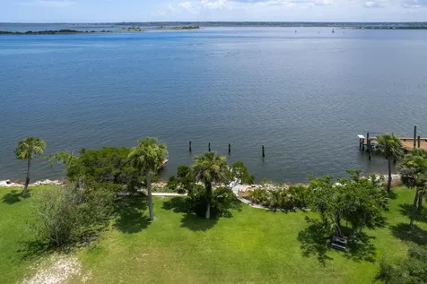 8912 Heckscher Jacksonville FL 32226
