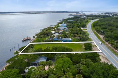 8912 Heckscher Jacksonville FL 32226