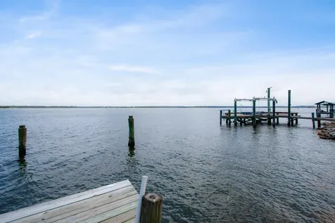 8912 Heckscher Jacksonville FL 32226