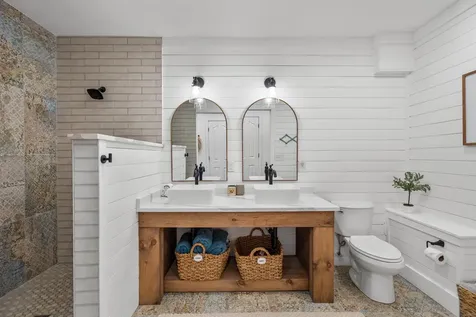 2970 Lewis Speedway St Augustine FL 32084