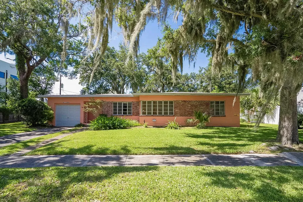 4 Court Louise St Augustine FL 32084