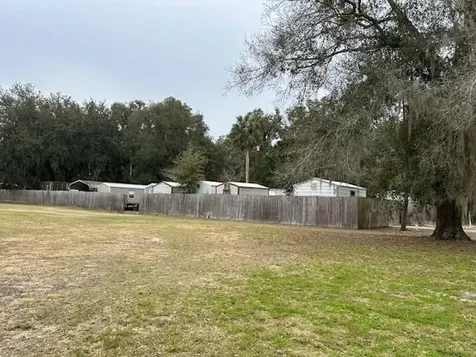 102 Pine Lake Drive Satsuma FL 32189