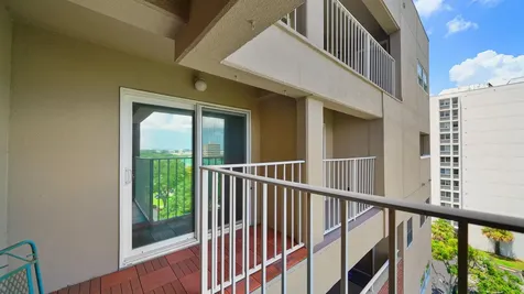 1592 Le Baron Avenue Jacksonville FL 32207