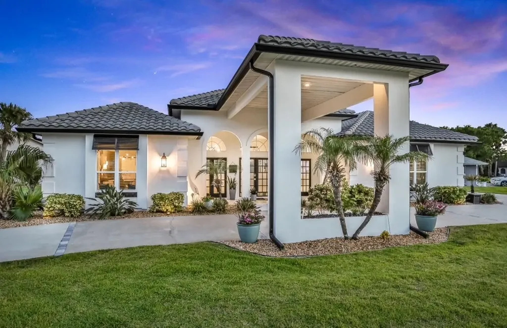 33 Crystal Bay Court Palm Coast FL 32137