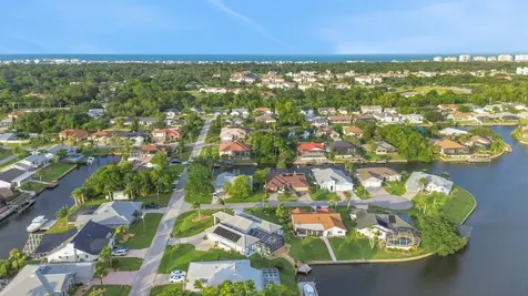 33 Crystal Bay Court Palm Coast FL 32137