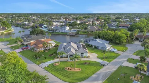 33 Crystal Bay Court Palm Coast FL 32137