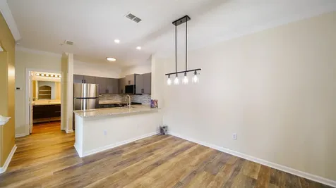 8290 Gate Parkway Jacksonville FL 32216