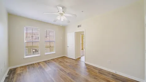 8290 Gate Parkway Jacksonville FL 32216