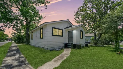 2002 Baldwin Street Jacksonville FL 32209