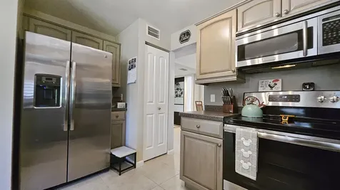 21 Mid Pines Circle Palm Coast FL 32137