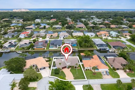 30 Clermont Court Palm Coast FL 32137