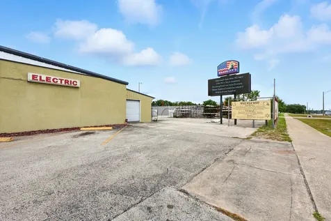 110 N State Road 19 Palatka FL 32177