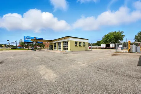 110 N State Road 19 Palatka FL 32177