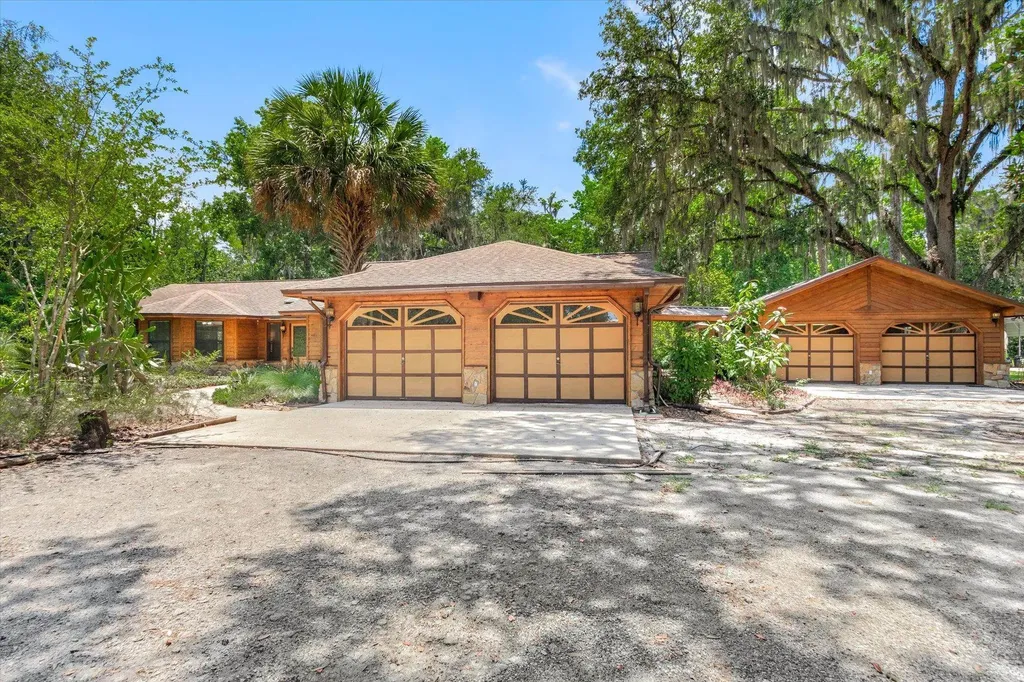 105 Myrtlewood Point Road East Palatka FL 32131