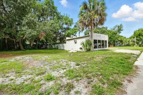 1321 Saint Johns Avenue Palatka FL 32177