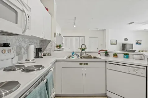 625 Fairway Drive Unit 201 St Augustine FL 32084