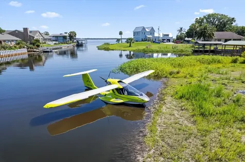 3943 NW 219th Street Road\d Micanopy FL 32667