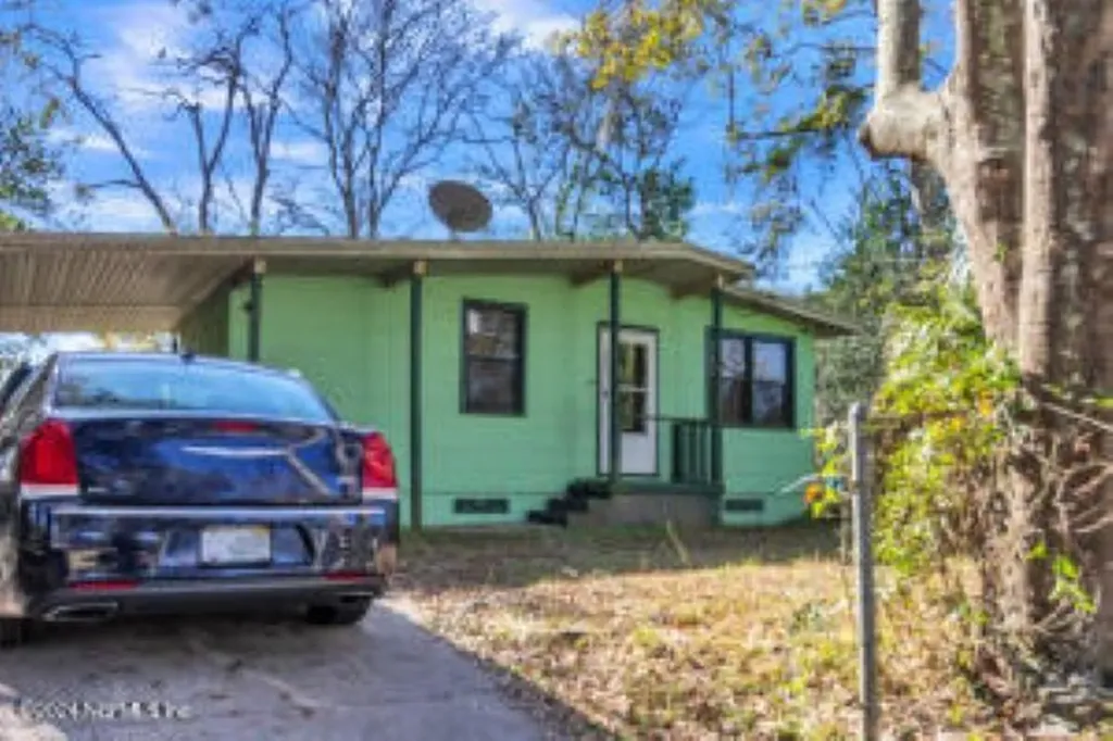 4822 W Virginia Avenue Jacksonville FL 32209