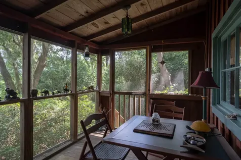 250 W West Lake Drive Hawthorne FL 32640