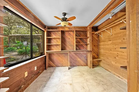 250 W West Lake Drive Hawthorne FL 32640