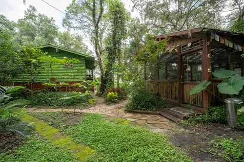 250 W West Lake Drive Hawthorne FL 32640