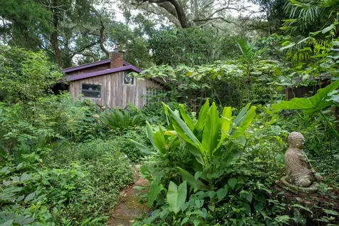 250 W West Lake Drive Hawthorne FL 32640