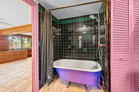 250 W West Lake Drive Hawthorne FL 32640