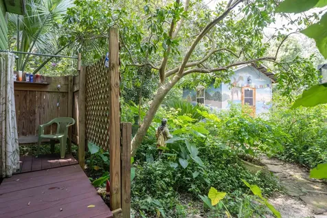 250 W West Lake Drive Hawthorne FL 32640