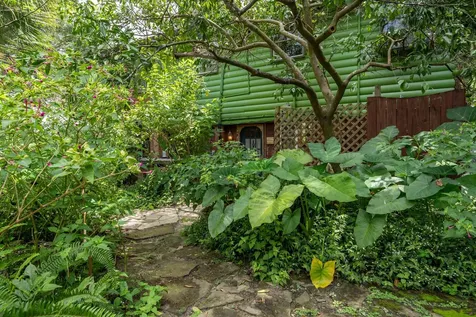 250 W West Lake Drive Hawthorne FL 32640