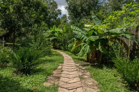 250 W West Lake Drive Hawthorne FL 32640