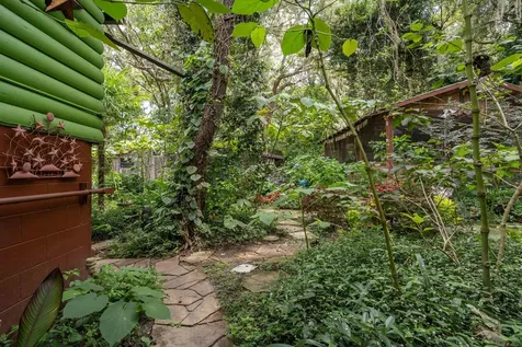 250 W West Lake Drive Hawthorne FL 32640