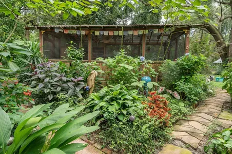 250 W West Lake Drive Hawthorne FL 32640