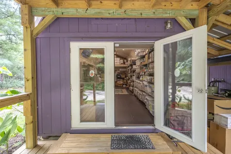 250 W West Lake Drive Hawthorne FL 32640